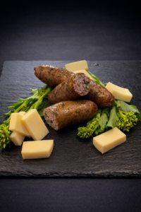 salsiccia di maiale cotta con broccoli e provola